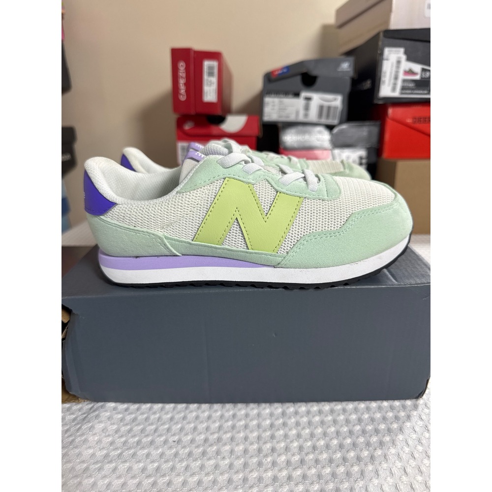 New Balance Sneaker Kids 2.5 237 Sea Salt/ Dry Lime Lifestyle PZ2379TC NIB